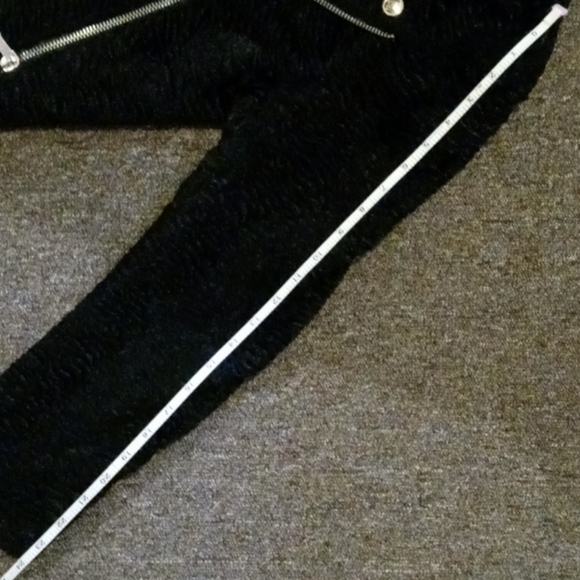 Versace Collection - Picture 8 of 10